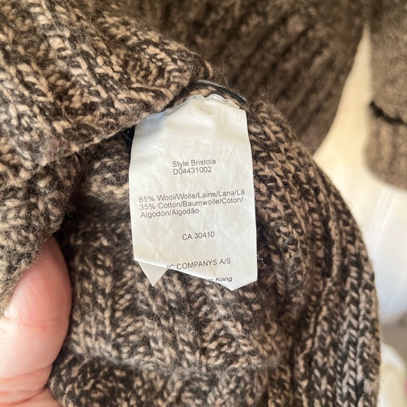 Men's Classic Turtleneck Sweater - Picture 6 of 7